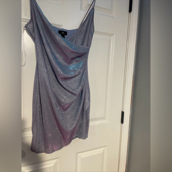 Multichrome short cocktail dress. - Picture 1 of 4